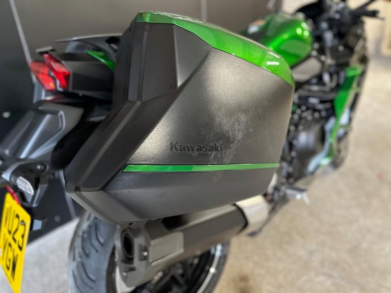 Stunning Low Mileage 2023/23 Kawasaki Ninja H2 SX Motorcycle 