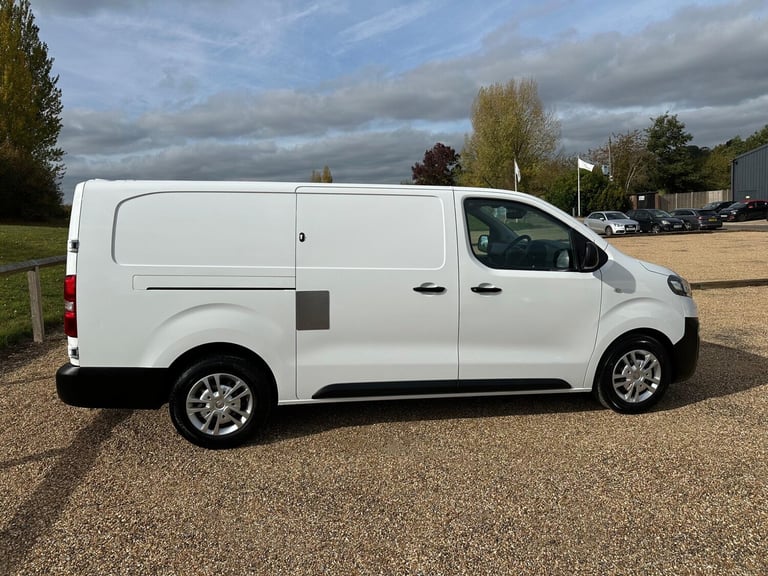 2020 Vauxhall Vivaro 1.5 Turbo D 2900 Dynamic L2 H1 Euro 6 (s/s) 6dr PANEL VAN Diesel Manual