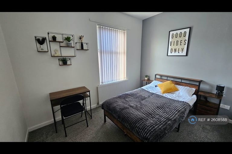 2 bedroom house in Parkfield Avenue, Manchester, M14 (2 bed) (#2608588)