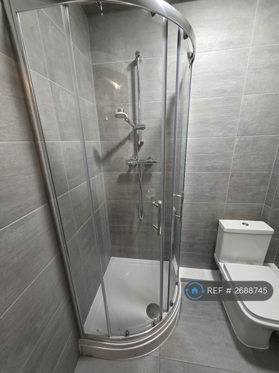 1 bedroom in Charlton Lane, London, SE7 (#2688745)