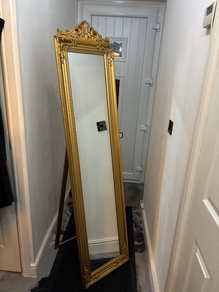 image for Gold mirror 