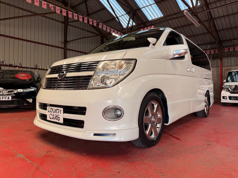 image for 2010 Nissan Elgrand Highway Star Urban Selection, 2010-10-Reg, 22,000 Miles, 