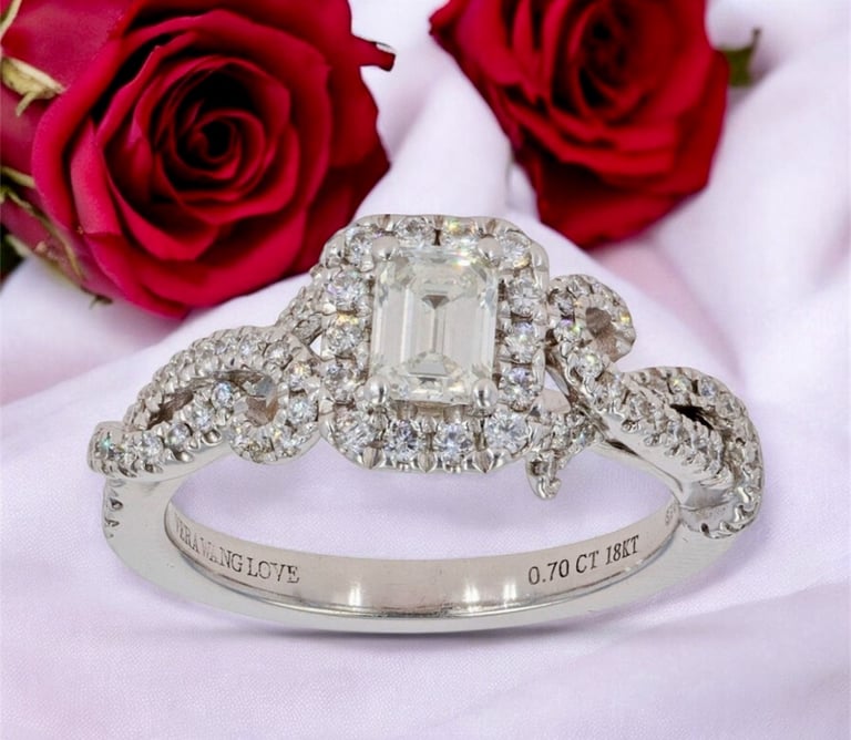 Vera Wang 0.70ct 18ct White Gold Designer Engagement Ring Cost: £3,250 New