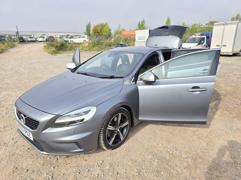 2017 Volvo V40 1.5 T3 R-Design Nav Plus Hatchback 5dr Petrol Auto Euro 6 (s/s) (152 ps) Hatchback...