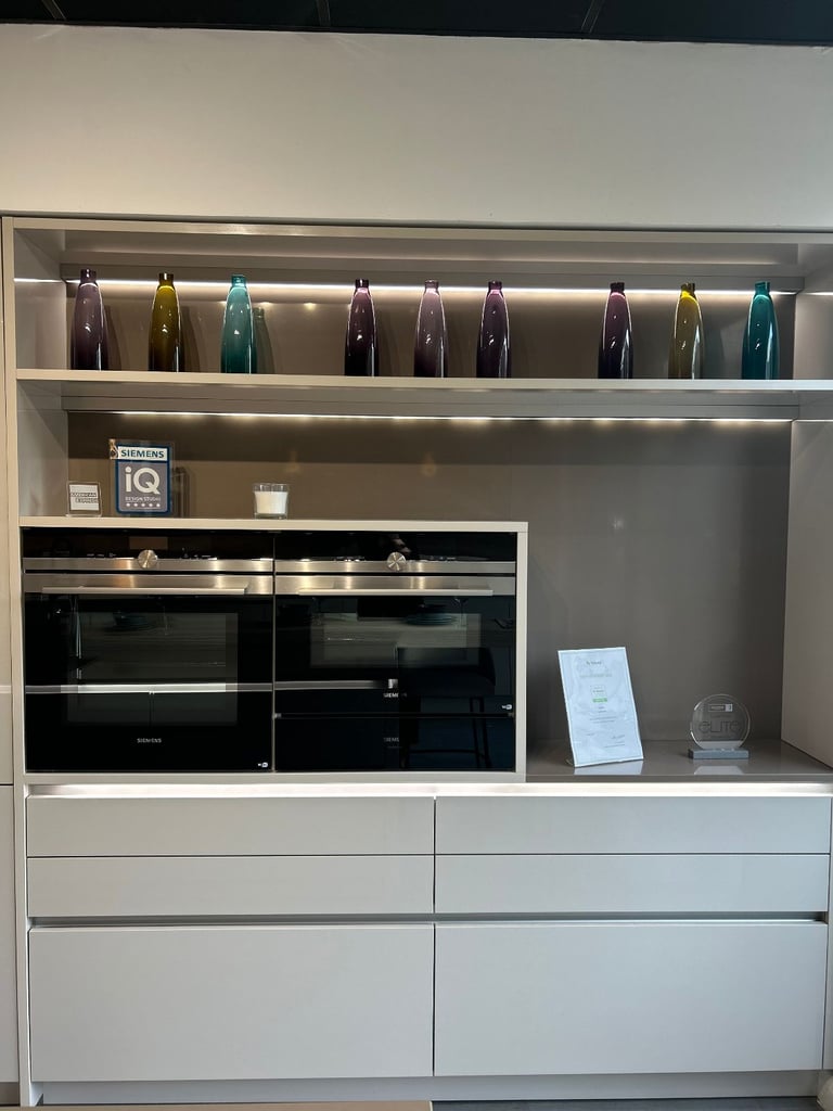 60% OFF - Sahara Lux Ex-display Kitchen for sale + Siemens Appliances & Quartz Worktop included