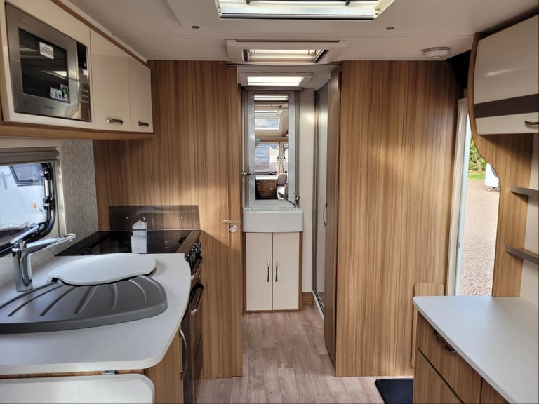 * SALE AGREED * Lunar Clubman CK 2018 Single Axle 2 Berth - Motor Mover