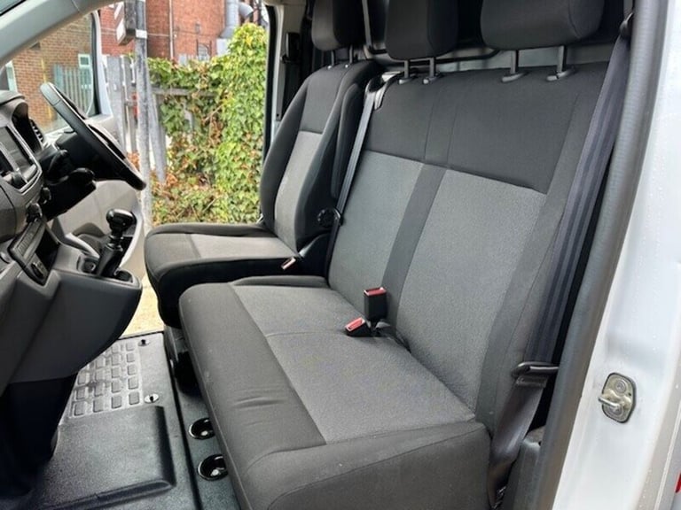 2022 Vauxhall Vivaro 2900 1.5TD DYNAMIC LWB L2 100PS Medium Van Diesel Manual