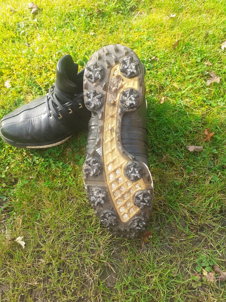 Men's Adidas golf shoes - size 10