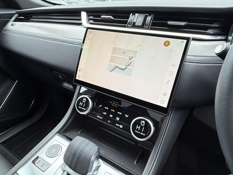 2024 Jaguar F-Pace 2.0 D200 MHEV R-Dynamic SE Black SUV 5dr Diesel Auto AWD Euro 6 (s/s) (204  ES...