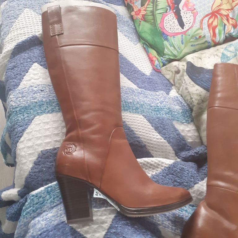 Ladies Marco Tozzi boots, size 3/36, barely worn