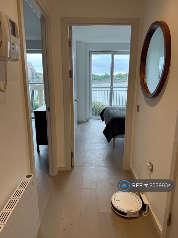 1 bedroom flat in Naxos Building, London, E14 (1 bed) (#2639934)