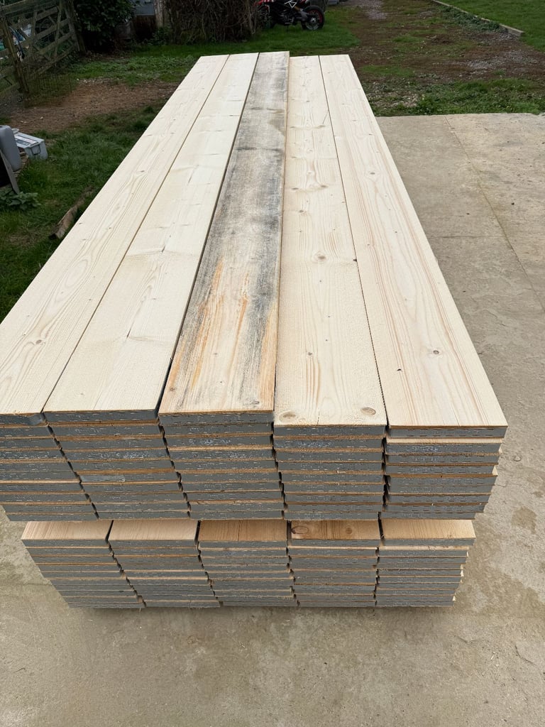 Wood boards,scaffolding,planks, 3.9 meters, 13 ft fencing,decking