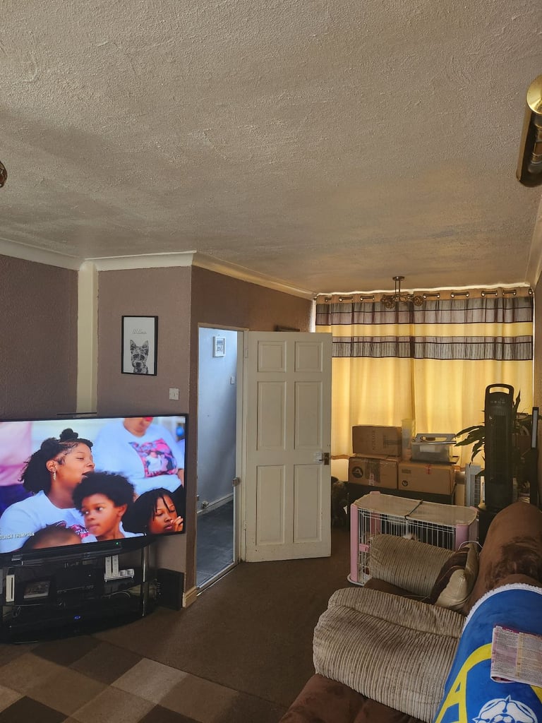 3 bedroom wanting 2 to swap any offers anywhere