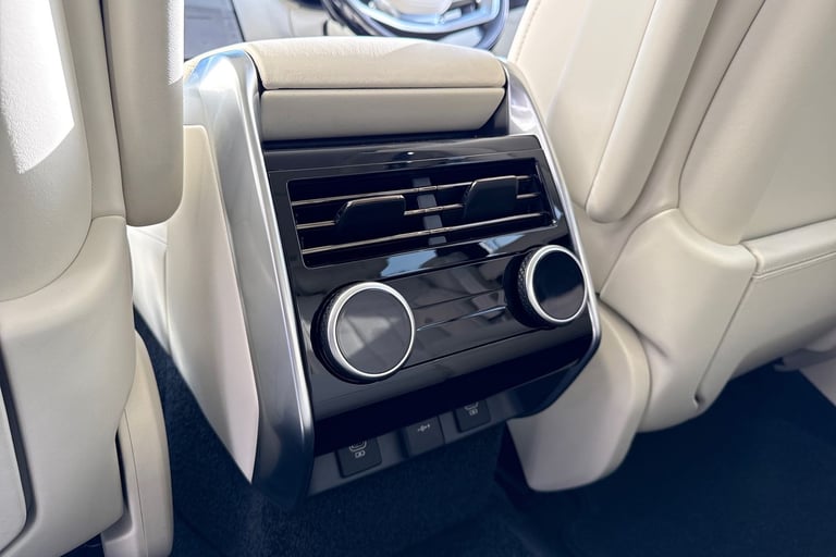 2025 Land Rover Range Rover 3.0 P460e 38.2kWh Autobiography Auto 4WD Euro 6 (s/s) 5dr SUV Automatic