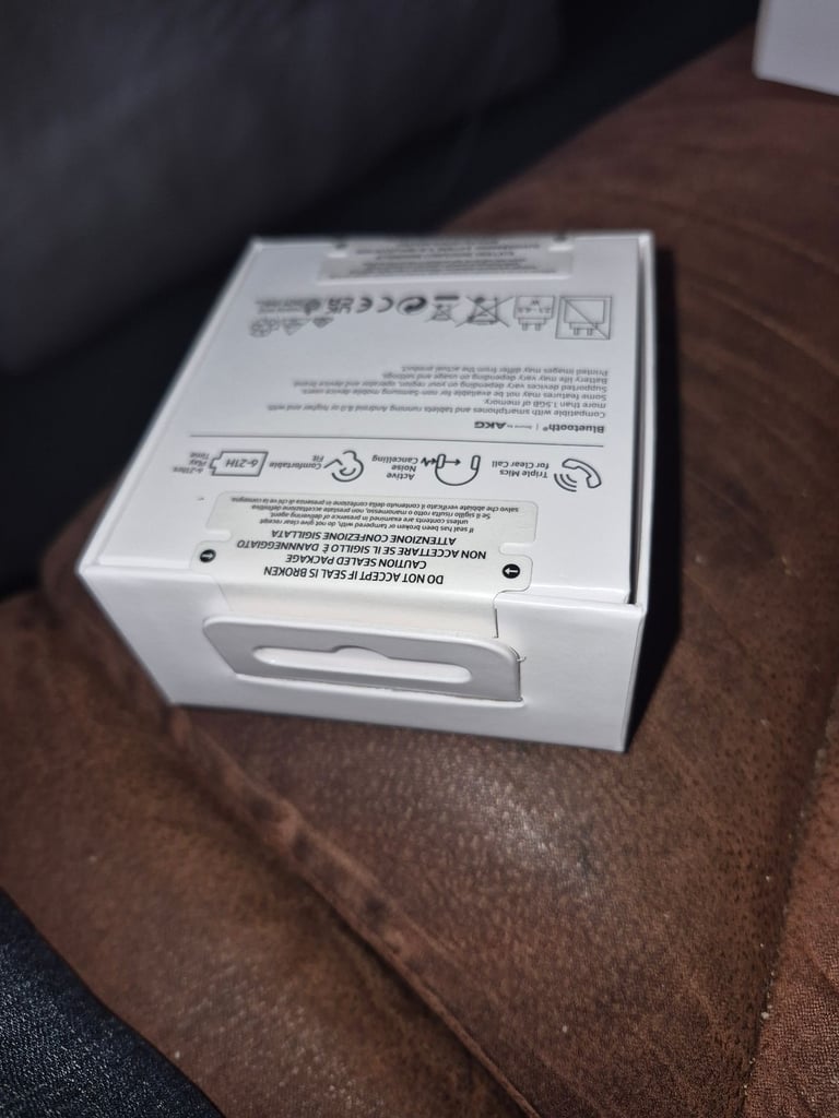 Samsung Galaxy Buds FE - new/unwanted gift