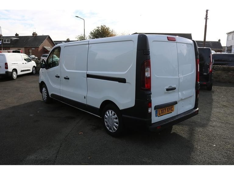 2017 RENAULT TRAFIC LWB *NO VAT* LOW MILES EXCELLENT CONDITION YEARS MOT vivaro
