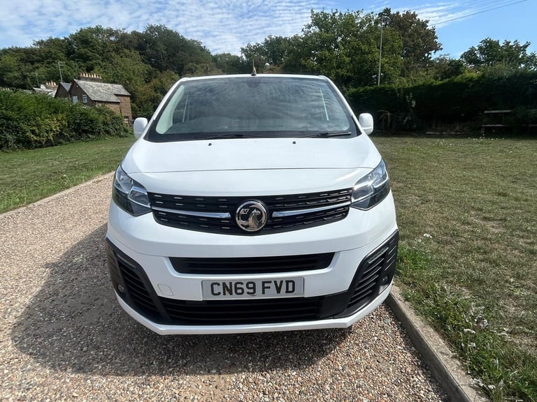 2019 Vauxhall Vivaro 1.5 Turbo D 2900 Sportive L2 H1 Euro 6 (s/s) 5dr PANEL VAN Diesel Manual