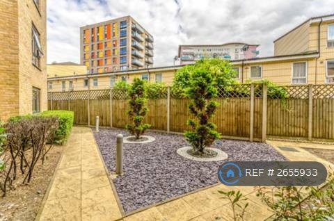 image for 2 bedroom flat in Pelling Street, London, E14 (2 bed) (#2655933)