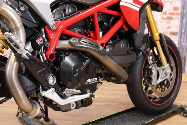 2016 DUCATI HYPERMOTARD 939 SP - ONLY 5,196 MILES! - SC PROJECT EXHAUST - SUPERB