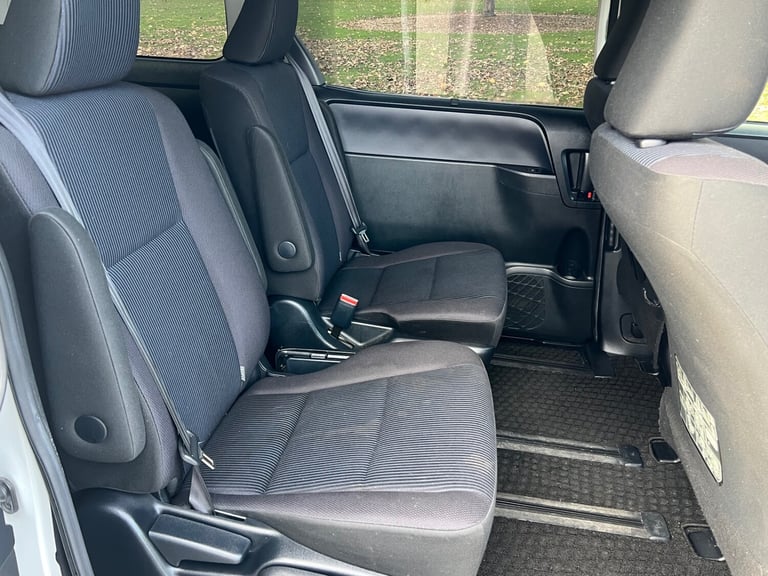 2015 Toyota Noah MPV Hybrid Electric  Automatic