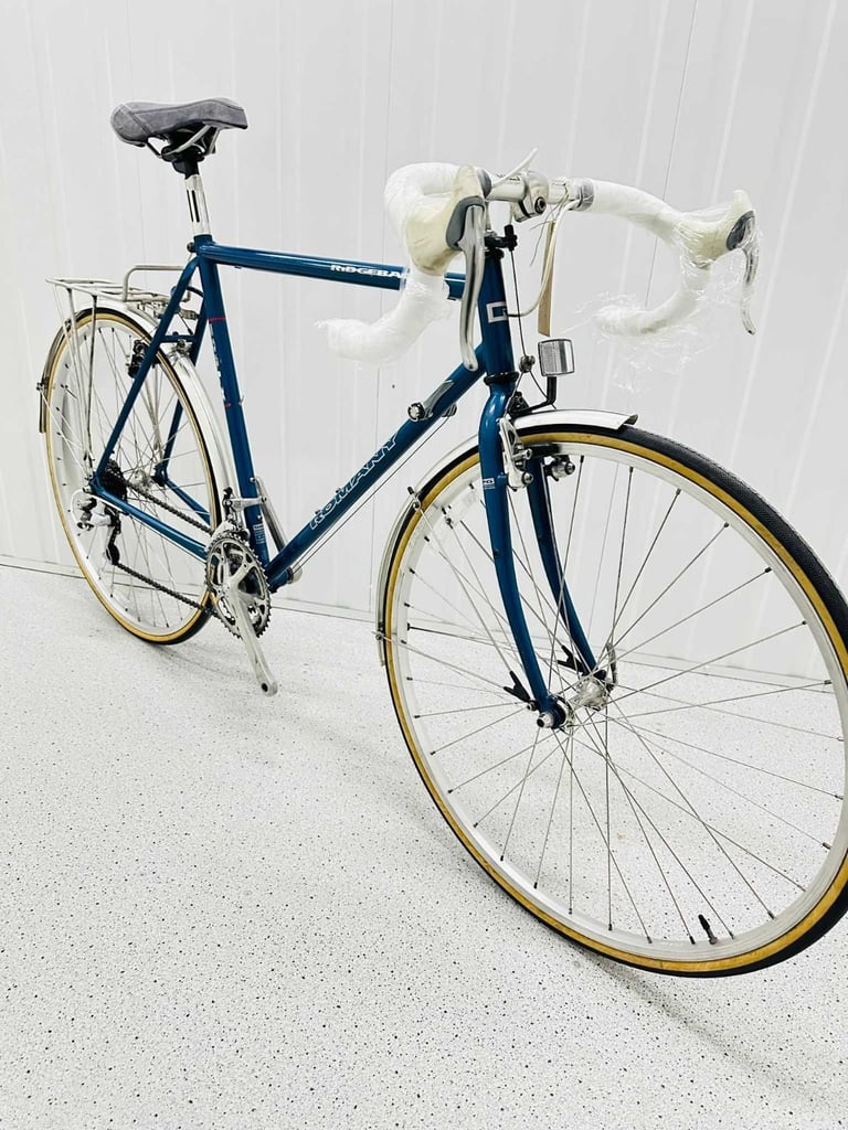 RIDGEBACK Bespoke Road Bike Size/54 cm 18 Speed Index Fully Serviced Road Bike 