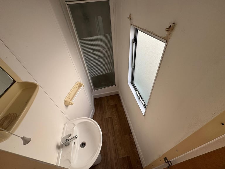 Cheap 35x12ft Static Caravan - New Carpet - Offsite Sale for Own Land, Farms