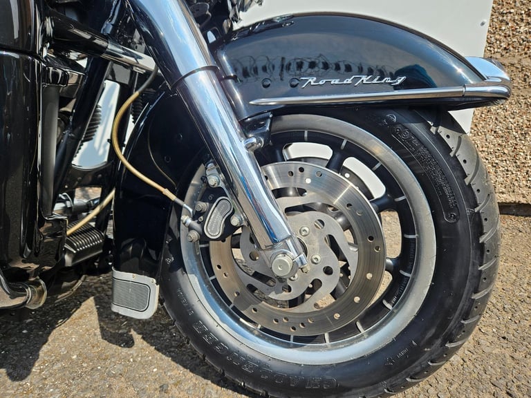 Harley-Davidson FLHR 1450 road king. Superb looking cruiser 