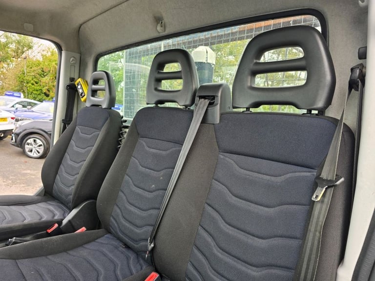 2019 Iveco Daily 3.0D HPI 65C caged Tipper in white, 45,000 miles, 1 owner, Euro 6 ULEZ, 6-s TIPP...