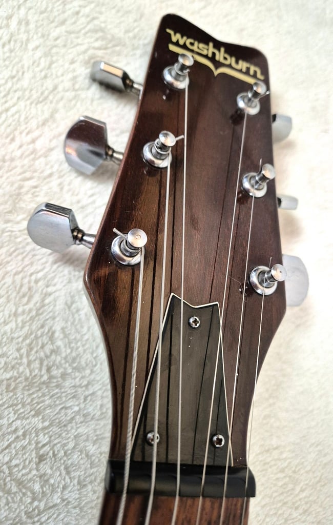 Washburn Japan Wing Series Raven 