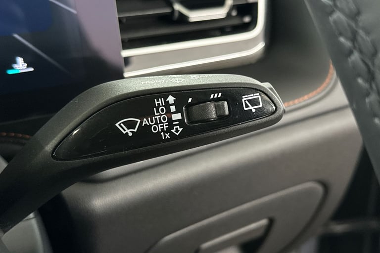 2025 MG MG HS 106287 Hatchback Petrol Automatic