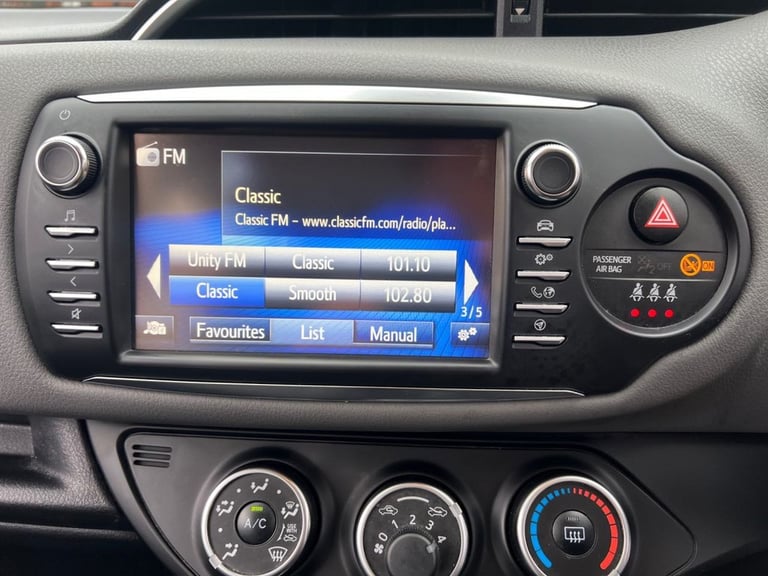 2019 Toyota Yaris 1.5 VVT-i Icon Tech 5dr HATCHBACK PETROL Manual