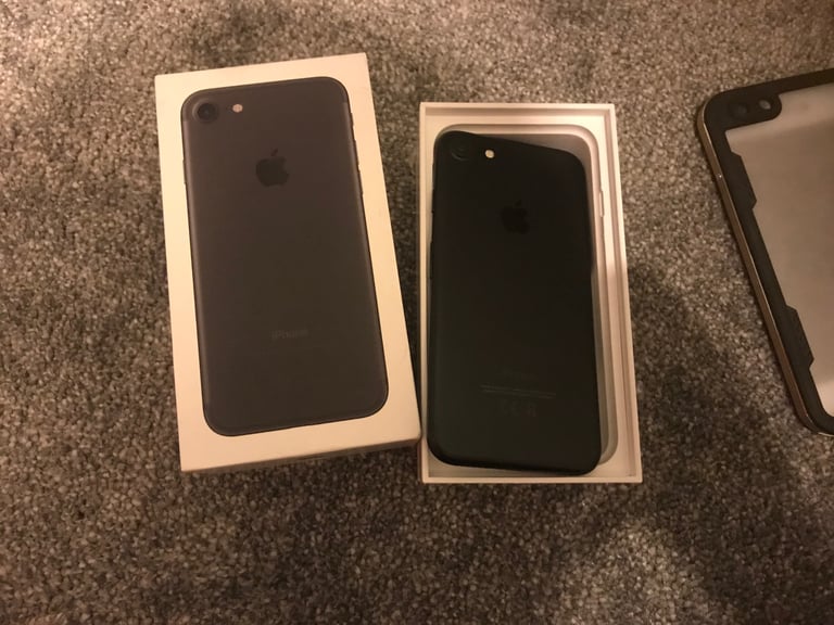 APPLE IPHONE 7 UNLOCKED GOOD CONDITION 