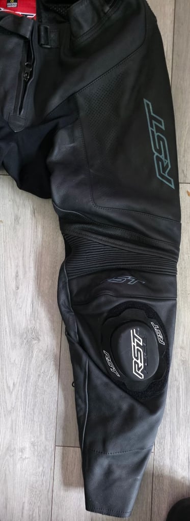 RST LEATHER MOTORBIKE TROUSERS 