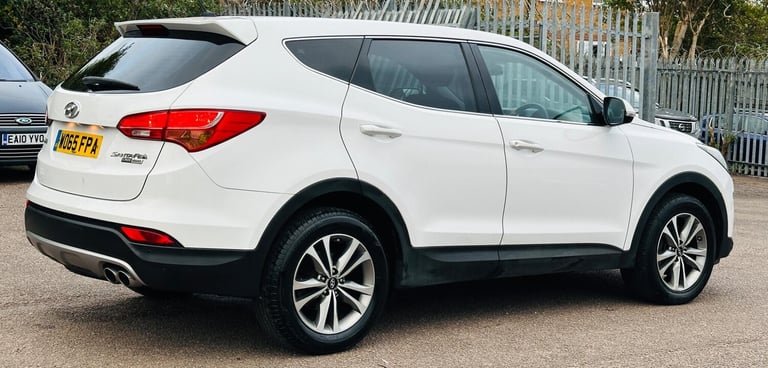 2016 Hyundai Santa Fe 2.2 CRDi SE 4WD Euro 5 5dr (5 seat) ESTATE Diesel Manual