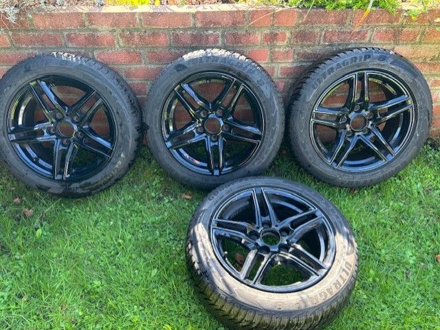 Borbet XR Glossy Black Alloy Wheels -BMW Series 1