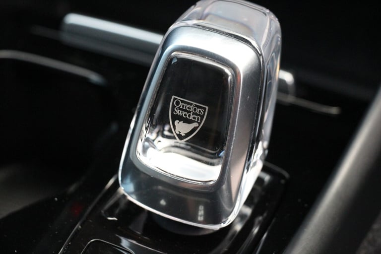 2022 Volvo XC40 T3 INSCRIPTION Estate Petrol Automatic