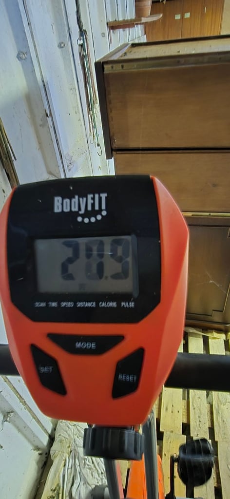 Folding exercise bike 