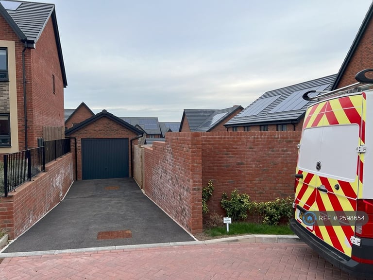 4 bedroom house in Wheaton Road, Bristol, BS34 (4 bed) (#2598654)