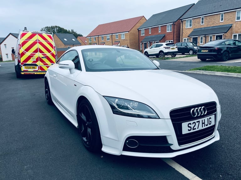 Audi, TT, Coupe, 2013, Automatic, 1798 (cc), 2 doors