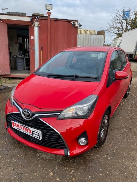 2015 Toyota Yaris 1.33 VVT-i Icon 5dr DAMAGED REPAIRABLE SALVAGE HATCHBACK Petrol Manual