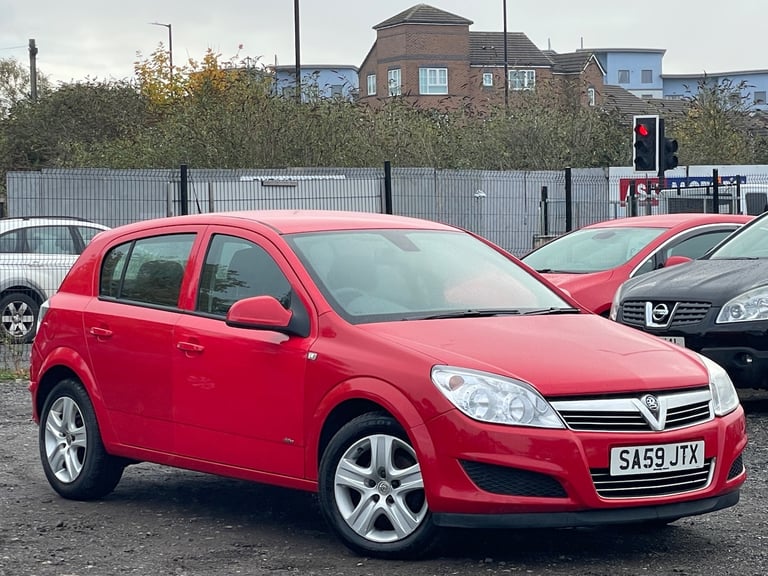 * 59 2010 VAUXHALL ASTRA 1.4L 5 DOOR + LONG MOT + IDEAL FIRST CAR + HPI CLEAR * 