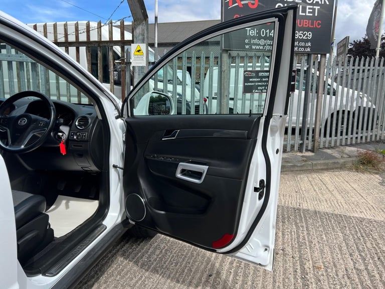 2013 Vauxhall Antara 2.4 Exclusiv 2WD Euro 5 5dr HATCHBACK Petrol Manual