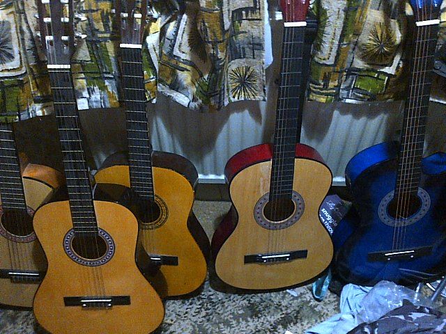 Acoustic guitars 