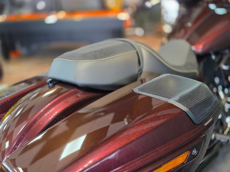 2025 HARLEY-DAVIDSON STREET GLIDE CVO FLHXSE 1982cc 121 650 MILE'S BAGGER