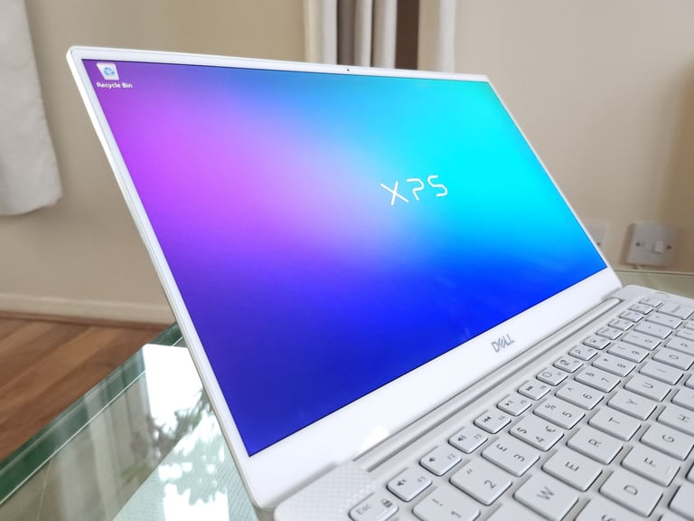 ❤️ Dell XPS 13 7390 4K Touchscreen i7-10510U 16GB RAM 512GB SSD Alpine White Carbon Fibre Laptop