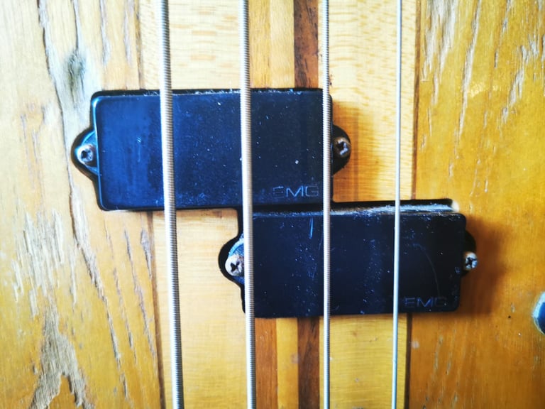 Westone Thunder 1a Vintage Bass Guitar 