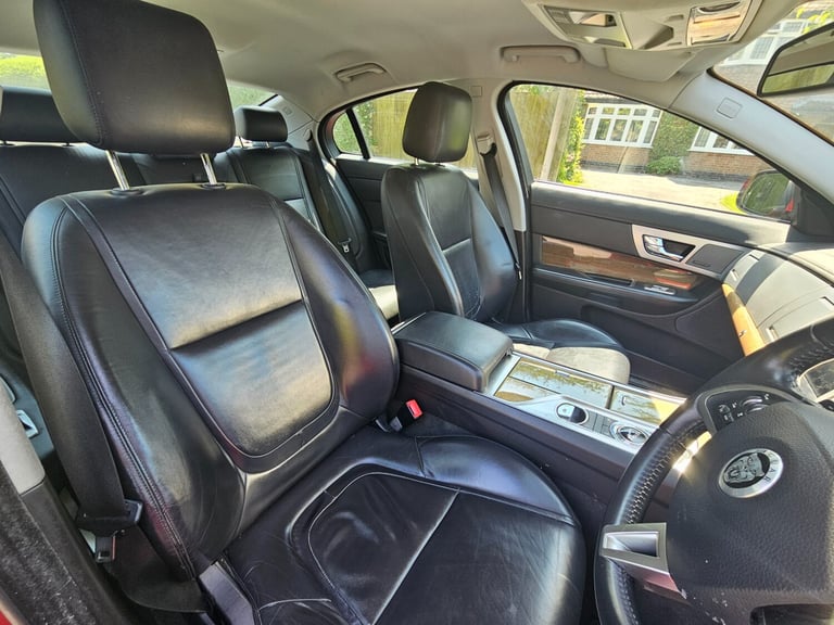 2013 Jaguar XF 2.2d [200] Premium Luxury 4dr Auto SALOON Diesel Automatic