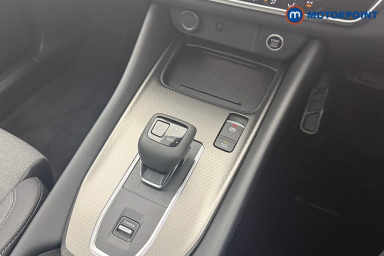 2025 Nissan Qashqai 1.3 DiG-T MH 158 N-Connecta [Glass Rf] 5dr Xtronic SUV Petrol Automatic