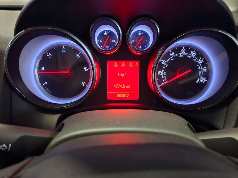 Vauxhall Astra 1.7 CDTi SRi Euro 5 5dr Diesel Manual - Image 23