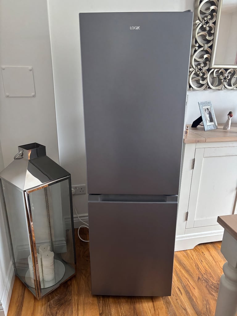 image for LOGIK - 60/40 Silver Fridge Freezer for sale